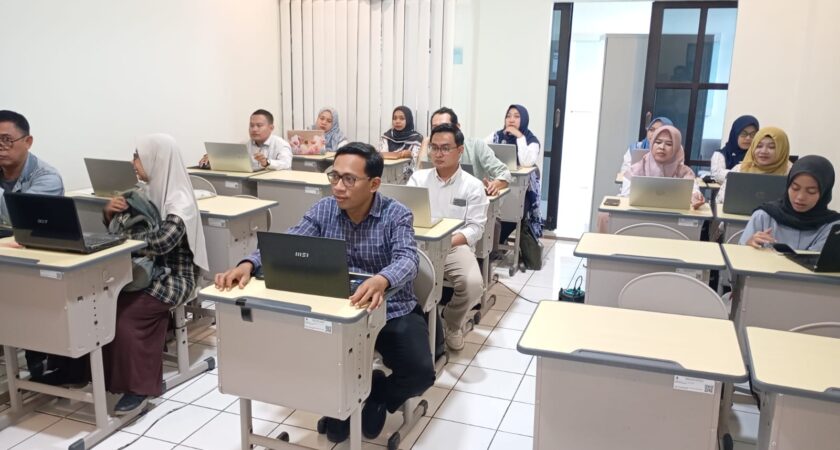 Transformasi Digital di PPB UIN Walisongo, Seluruh Tutor Dilatih Gunakan Interactive Flat Panel BenQ Canggih